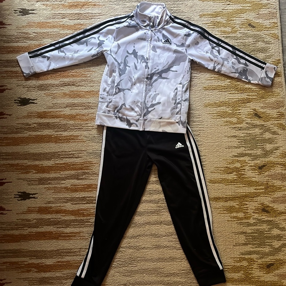 Adidas suit size 6